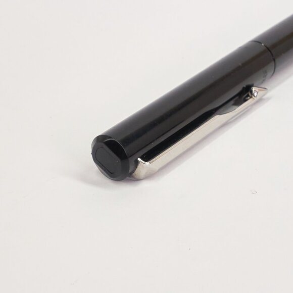 Parker Vector Fountain Pen / Red Barrel / Made in USA / Fine Nib - Picture 5 of 14